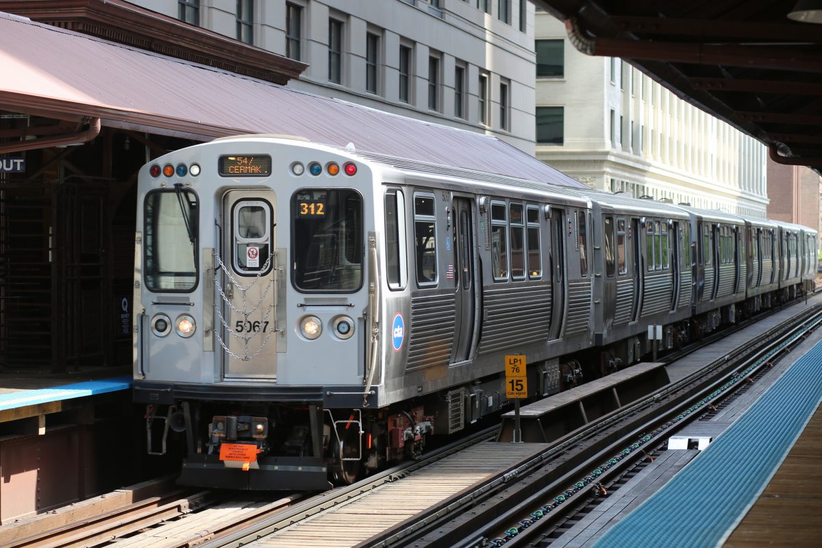 Image of end car of CTA Cermak el train.