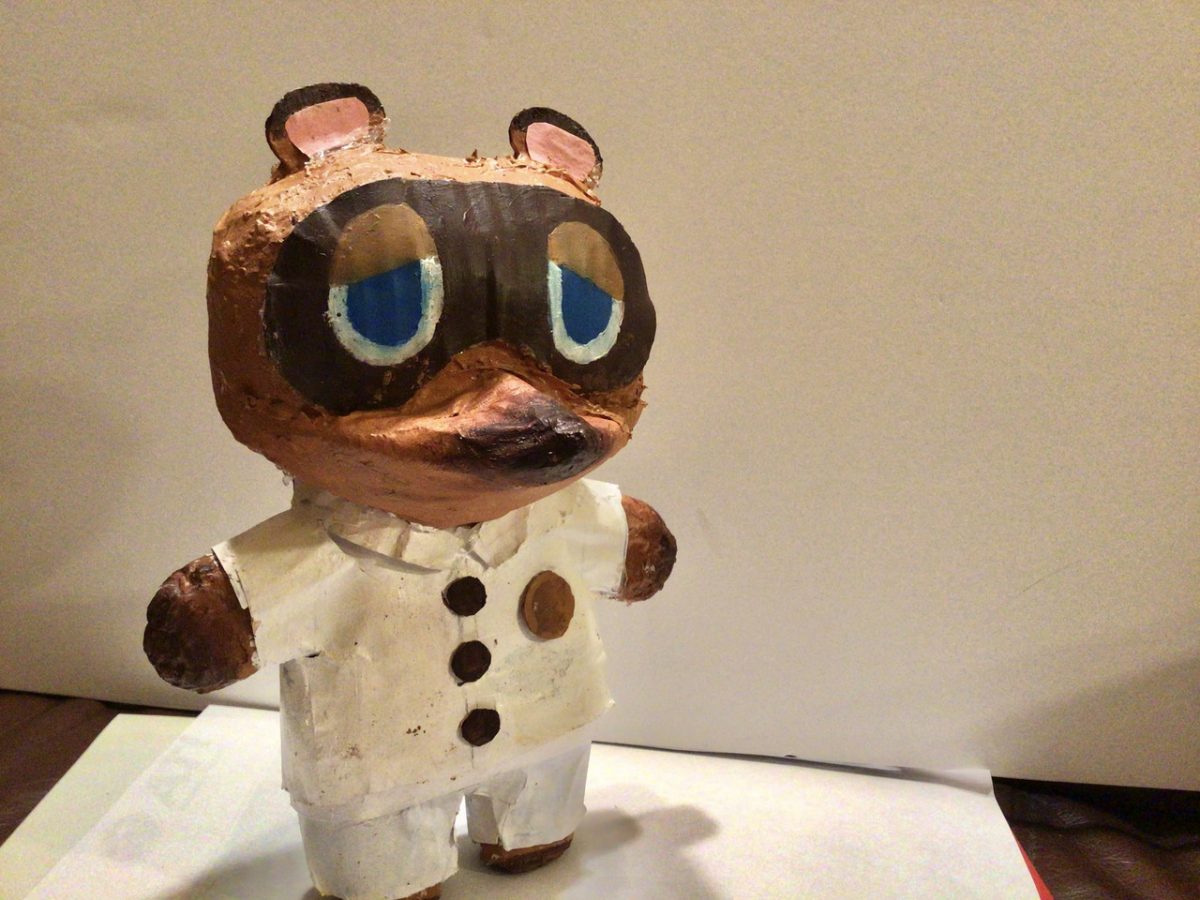 Sculpture of a bear in pajamas