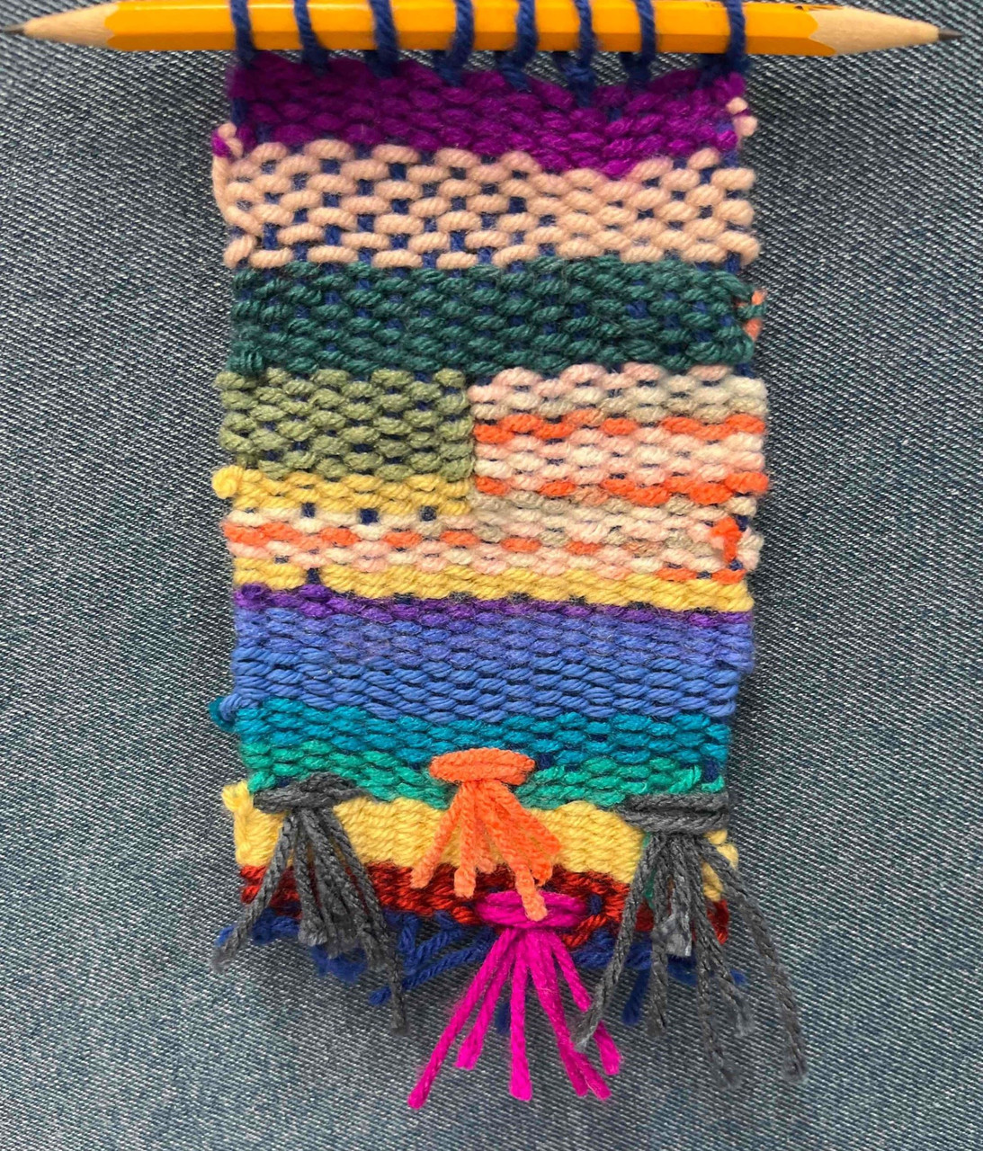 weaving of multiple colors