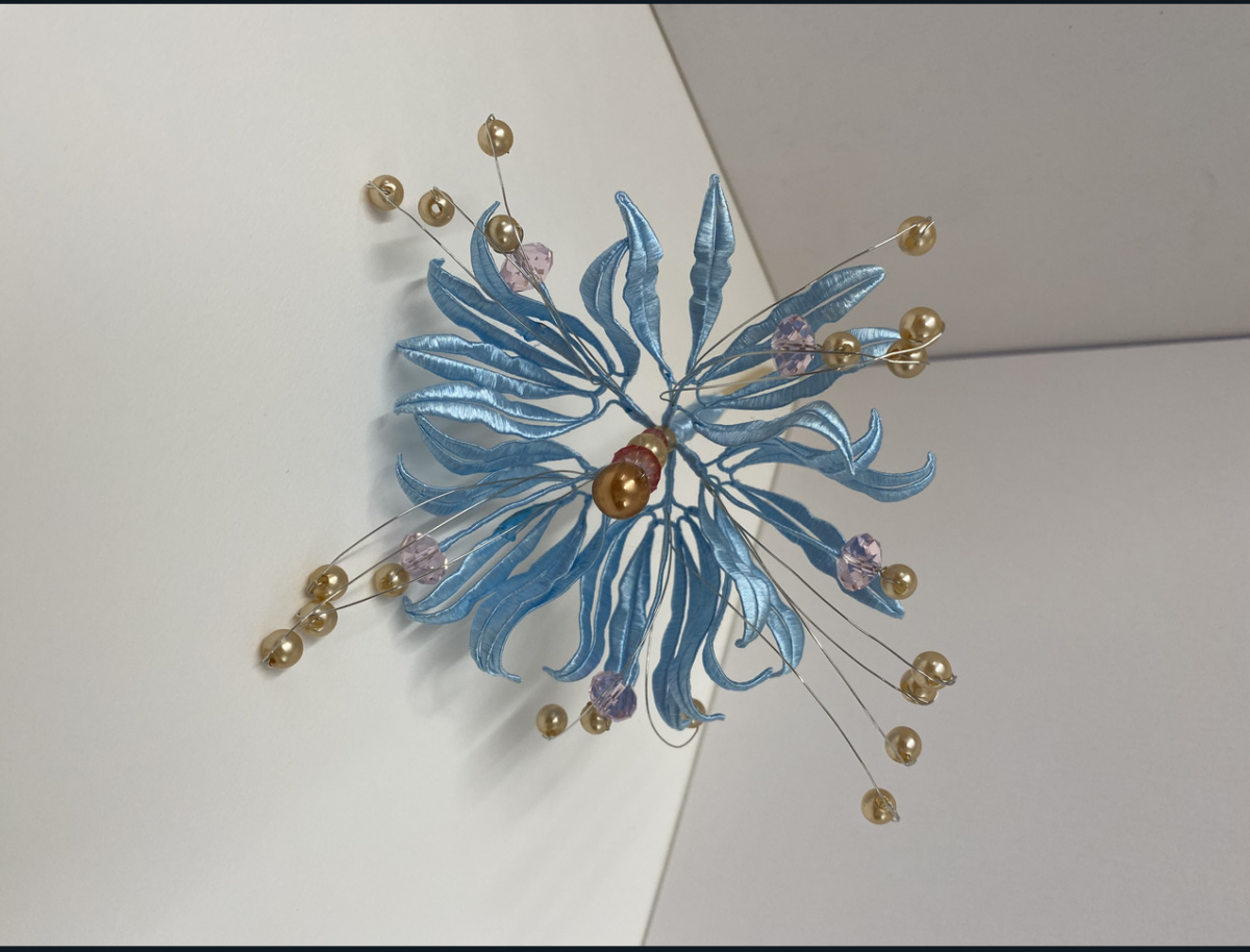 Starburst shape, three dimensional.